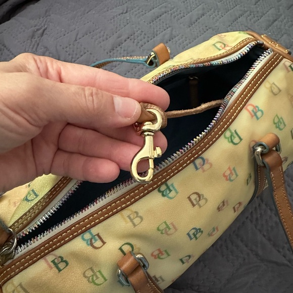 Dooney and Bourke vintage barrel Bag Multicolored - Picture 5 of 16